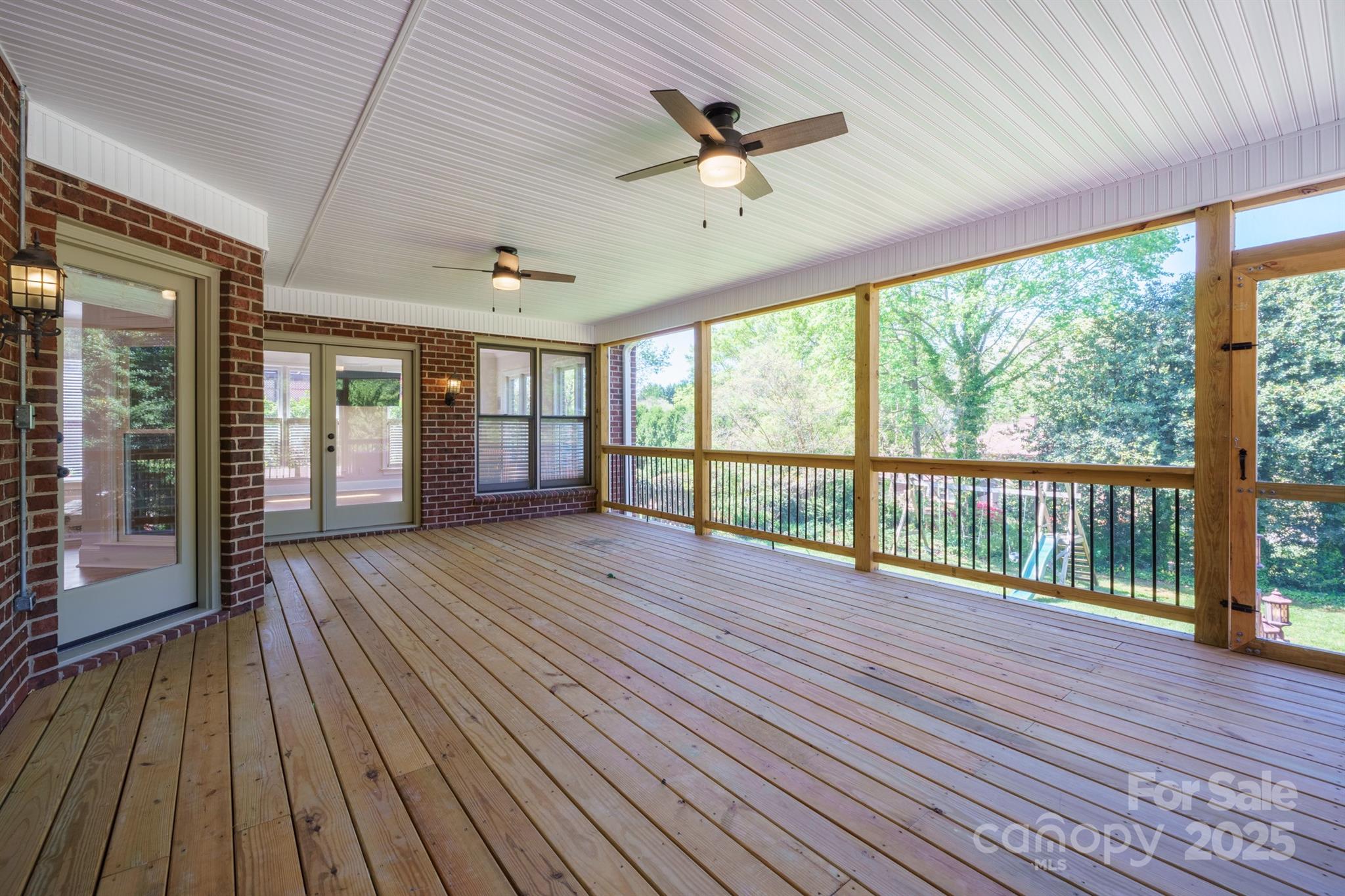 345 41st Avenue Place NW