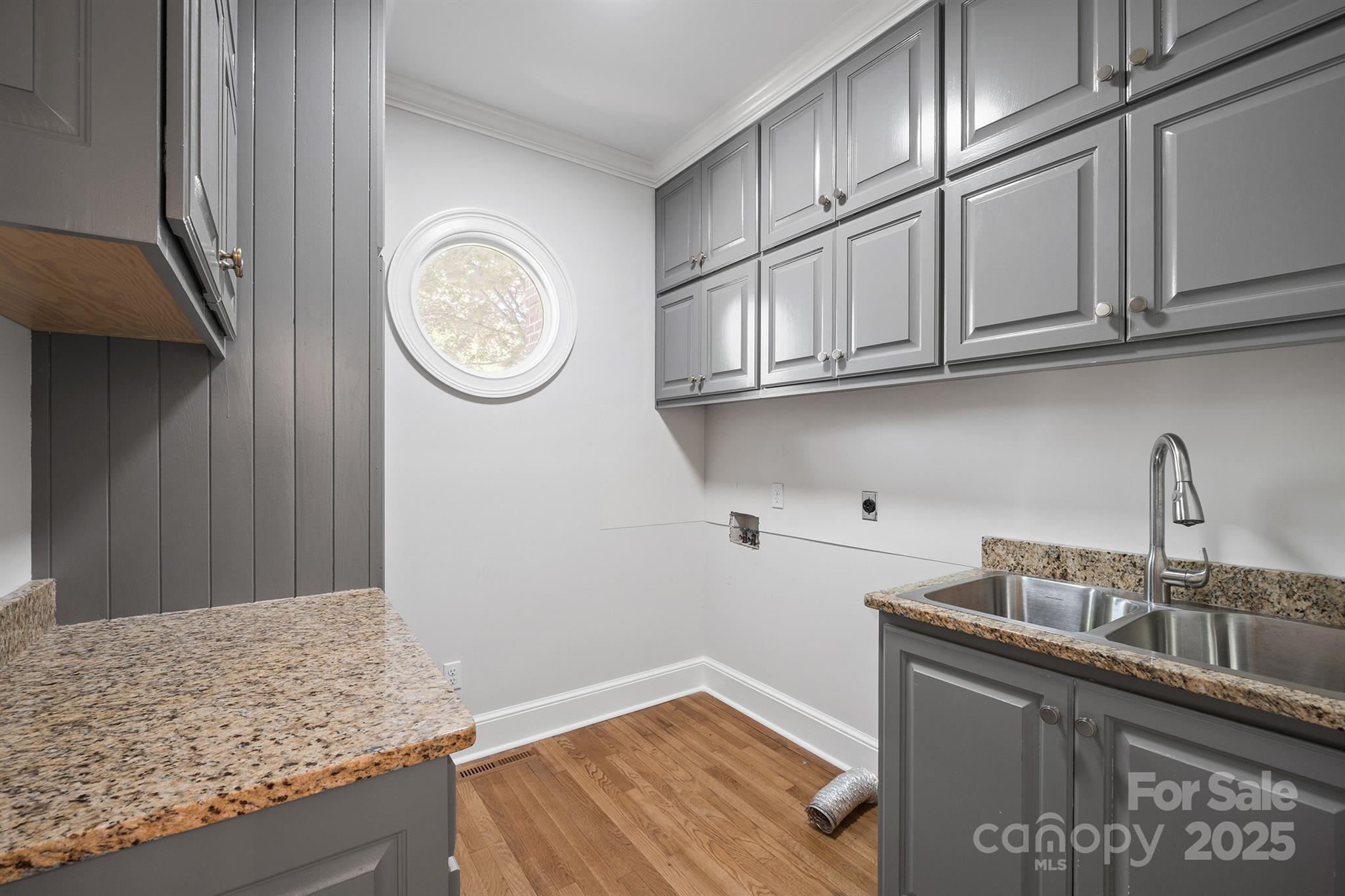 345 41st Avenue Place NW