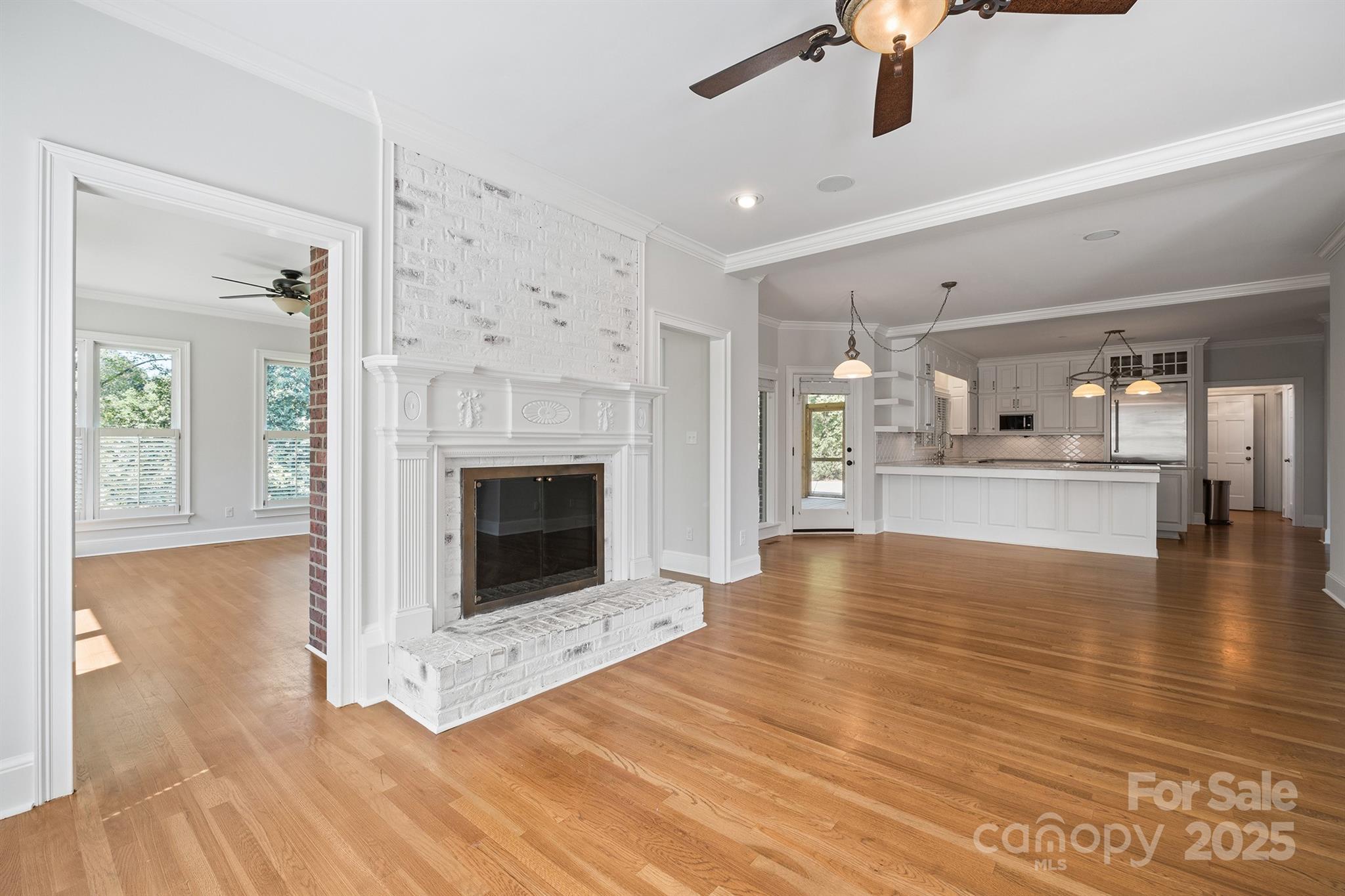 345 41st Avenue Place NW