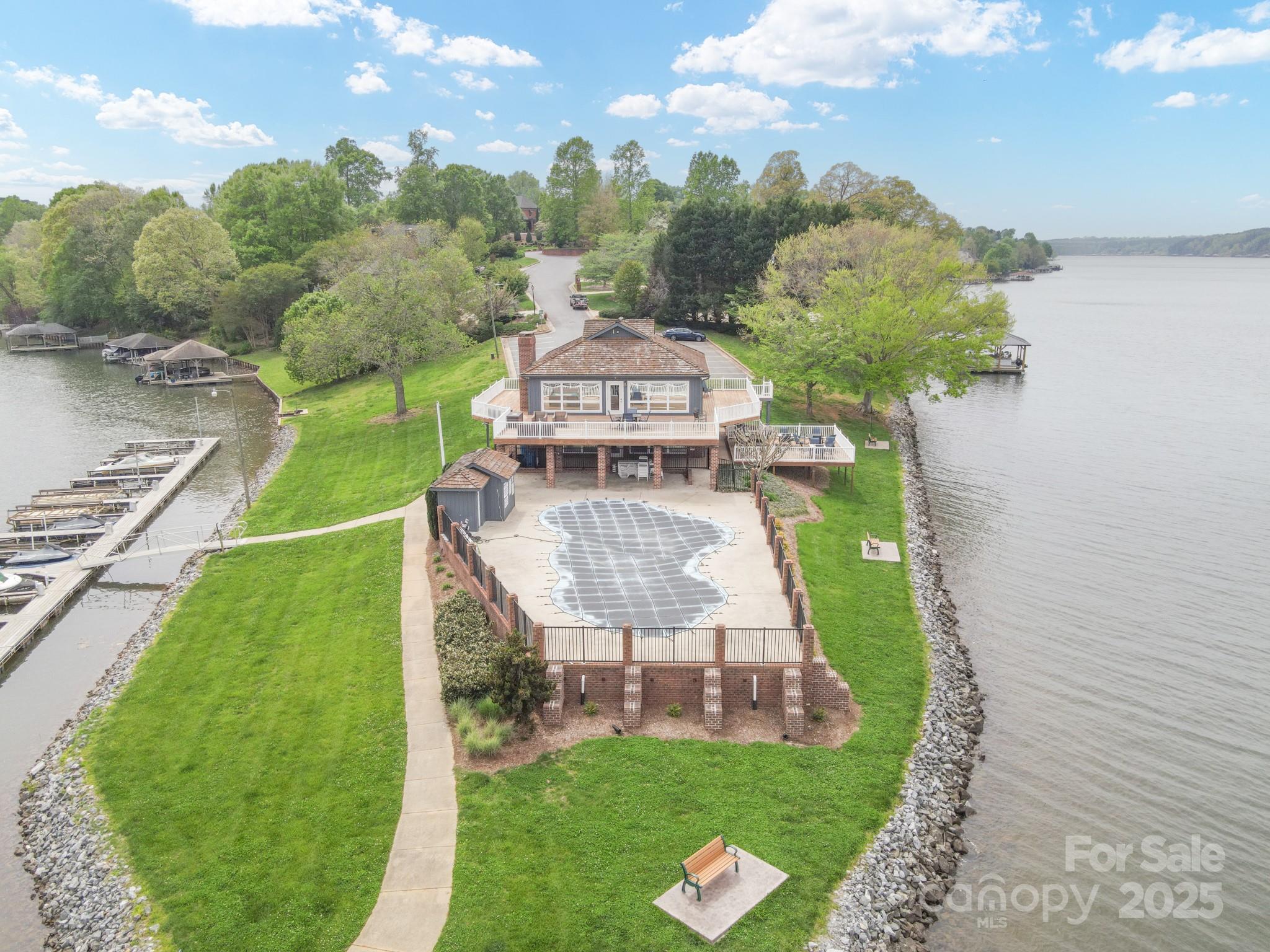 345 41st Avenue Place NW