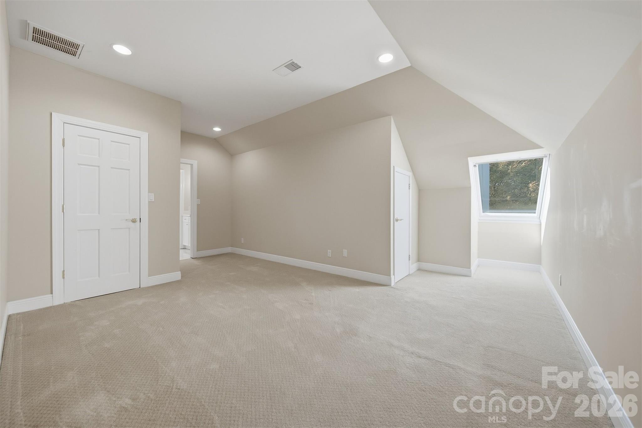 3619 Links Drive NE