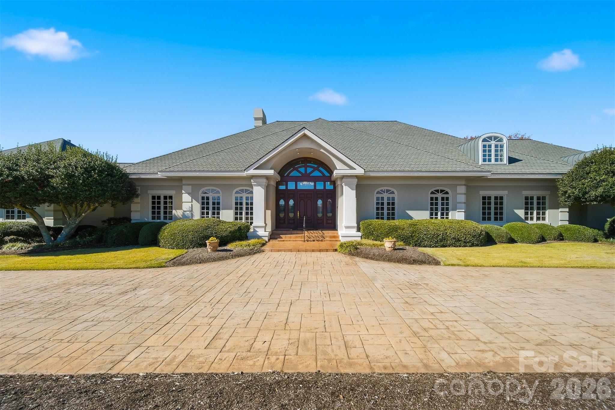 3619 Links Drive NE