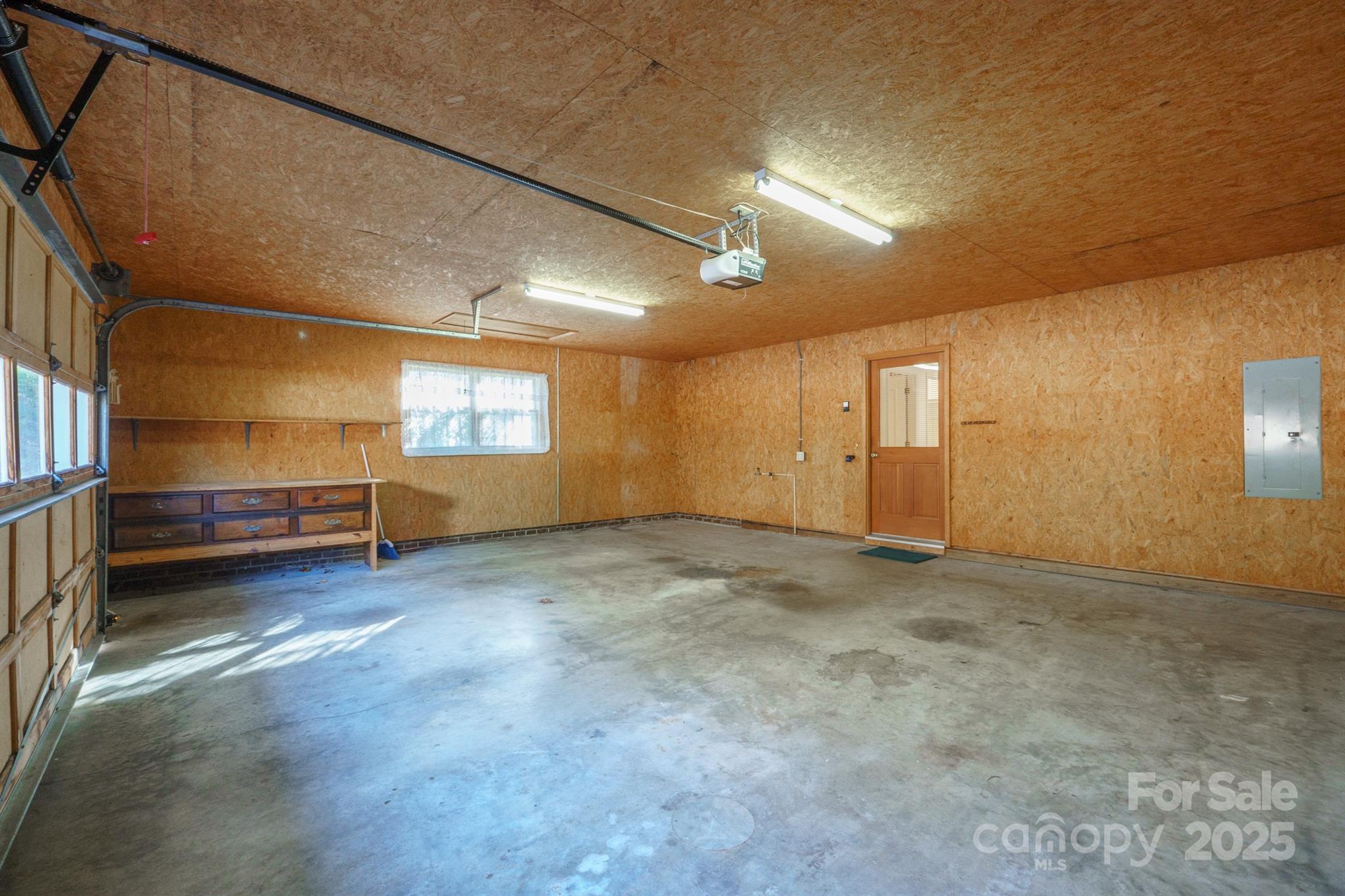 1065 Rollingwood Drive