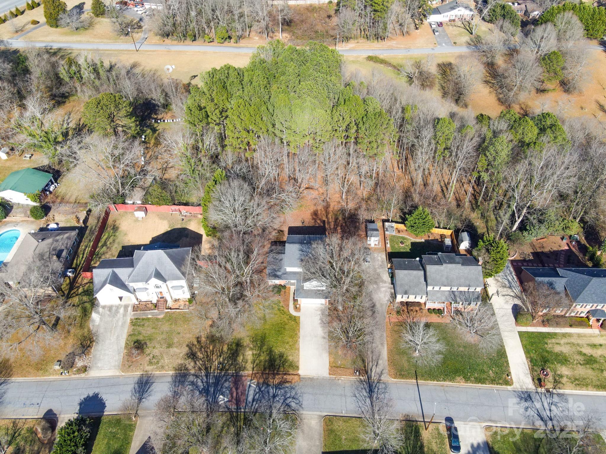 115 31st Avenue Court NE