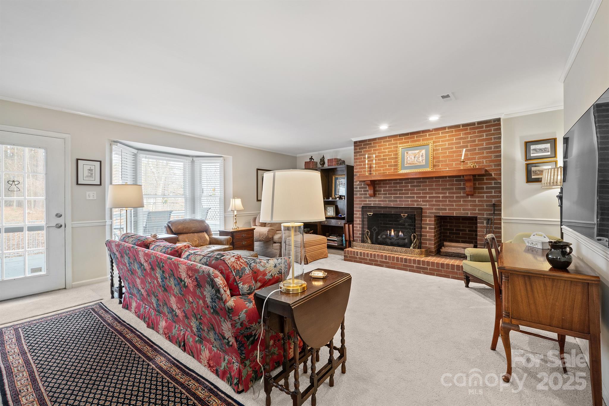 115 31st Avenue Court NE