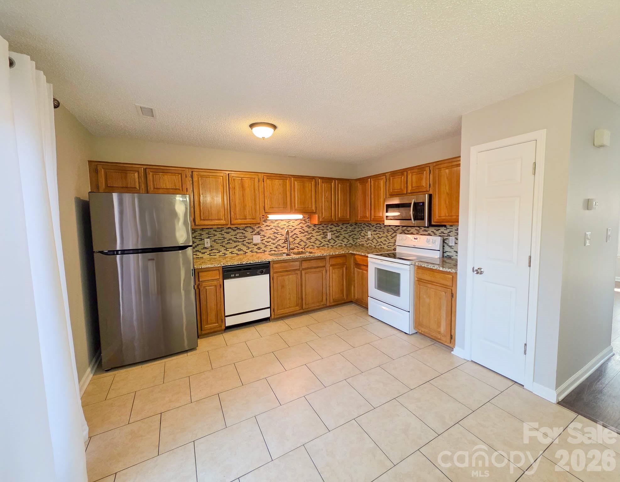 1491 20th Avenue NE Unit: 4