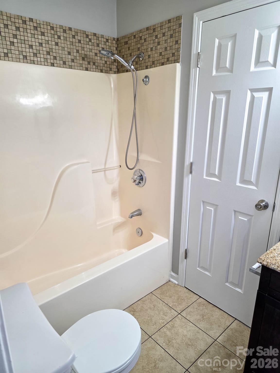 1491 20th Avenue NE Unit: 4