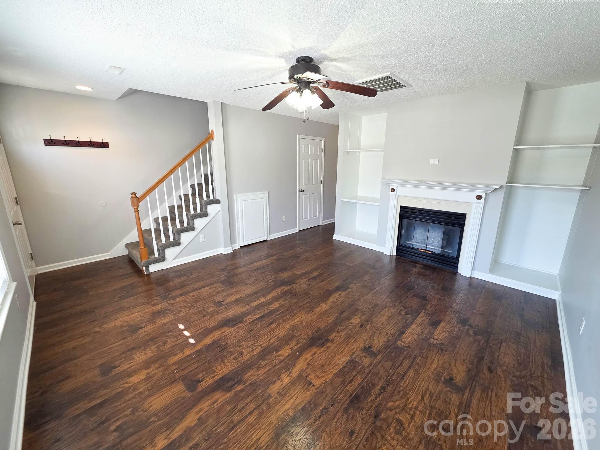 1491 20th Avenue NE Unit: 4