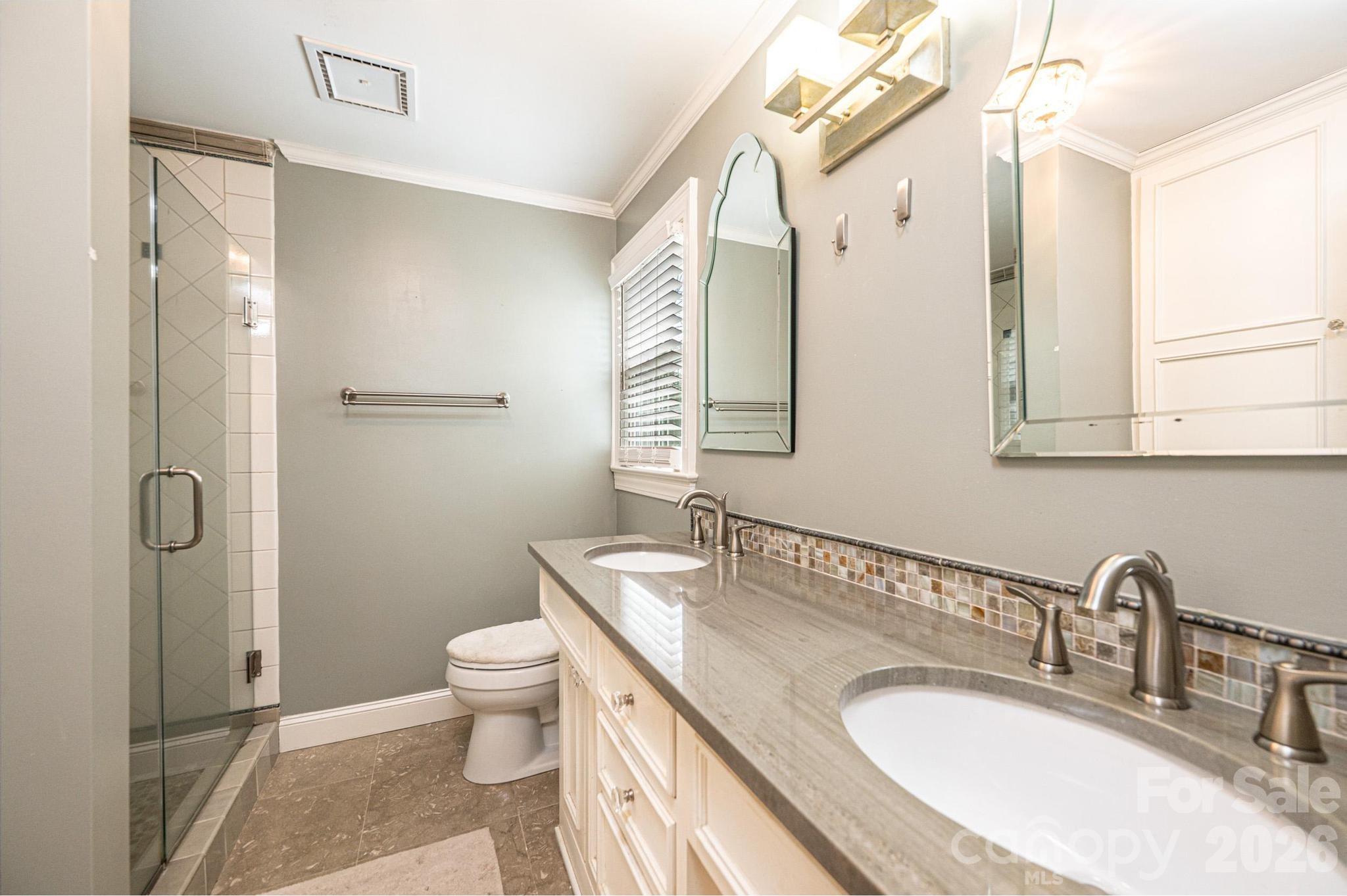 935 18th Avenue Drive NW