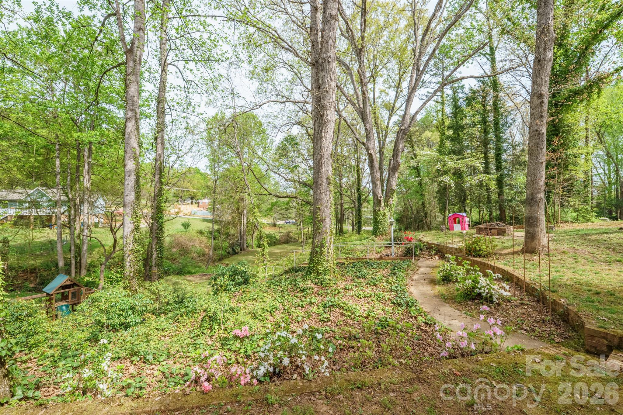 465 28th Avenue Lane NE