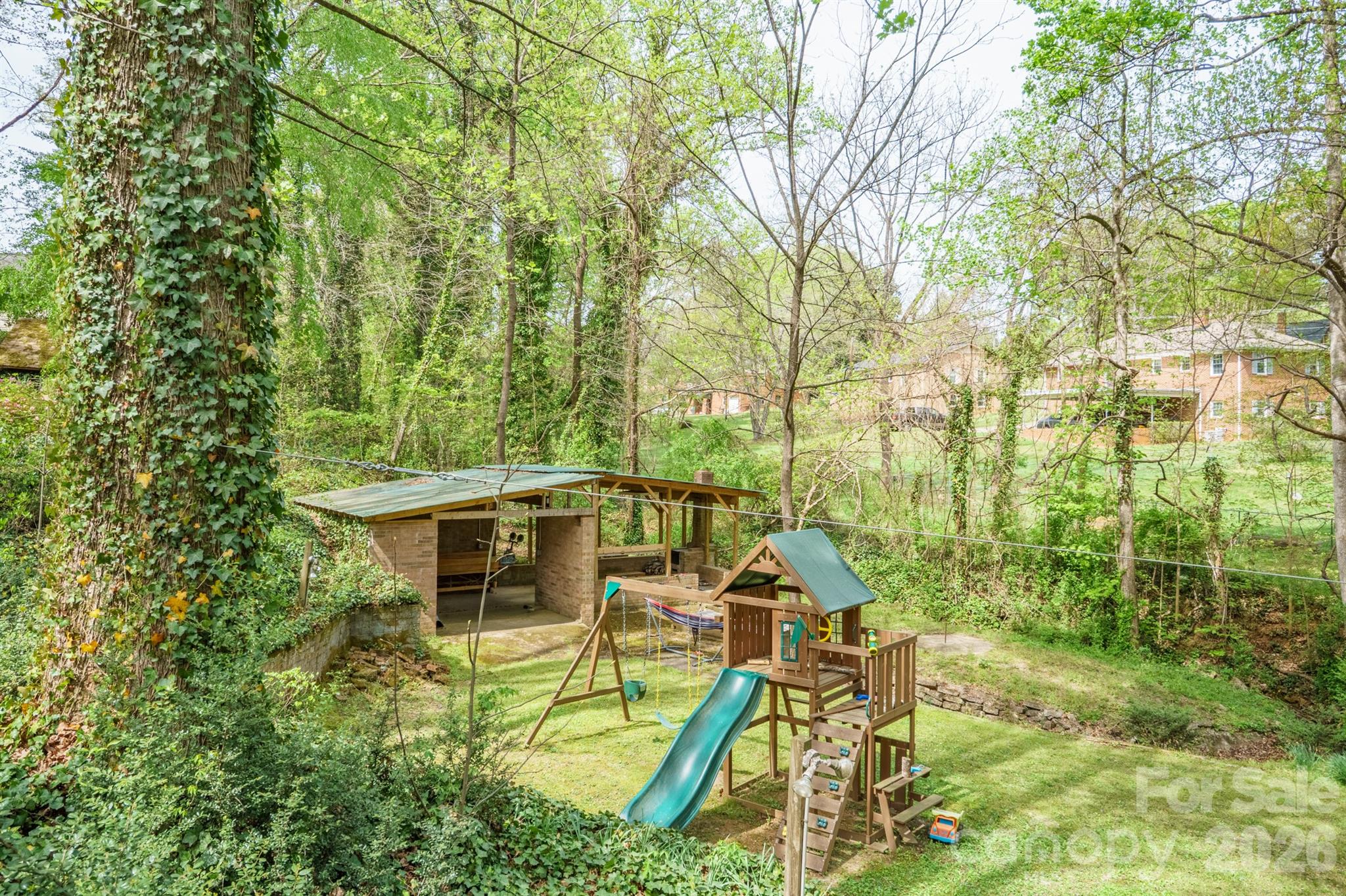 465 28th Avenue Lane NE