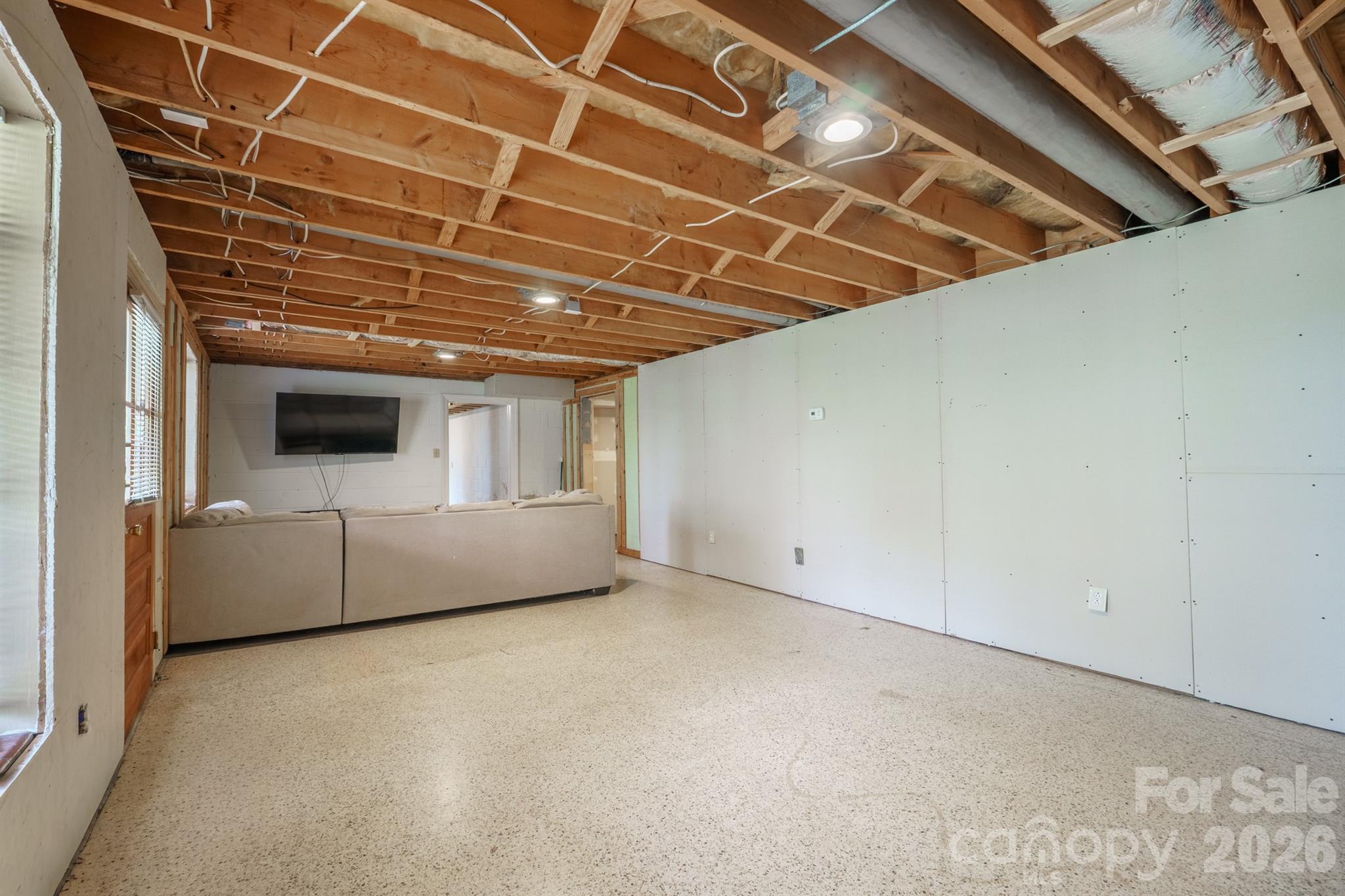 465 28th Avenue Lane NE