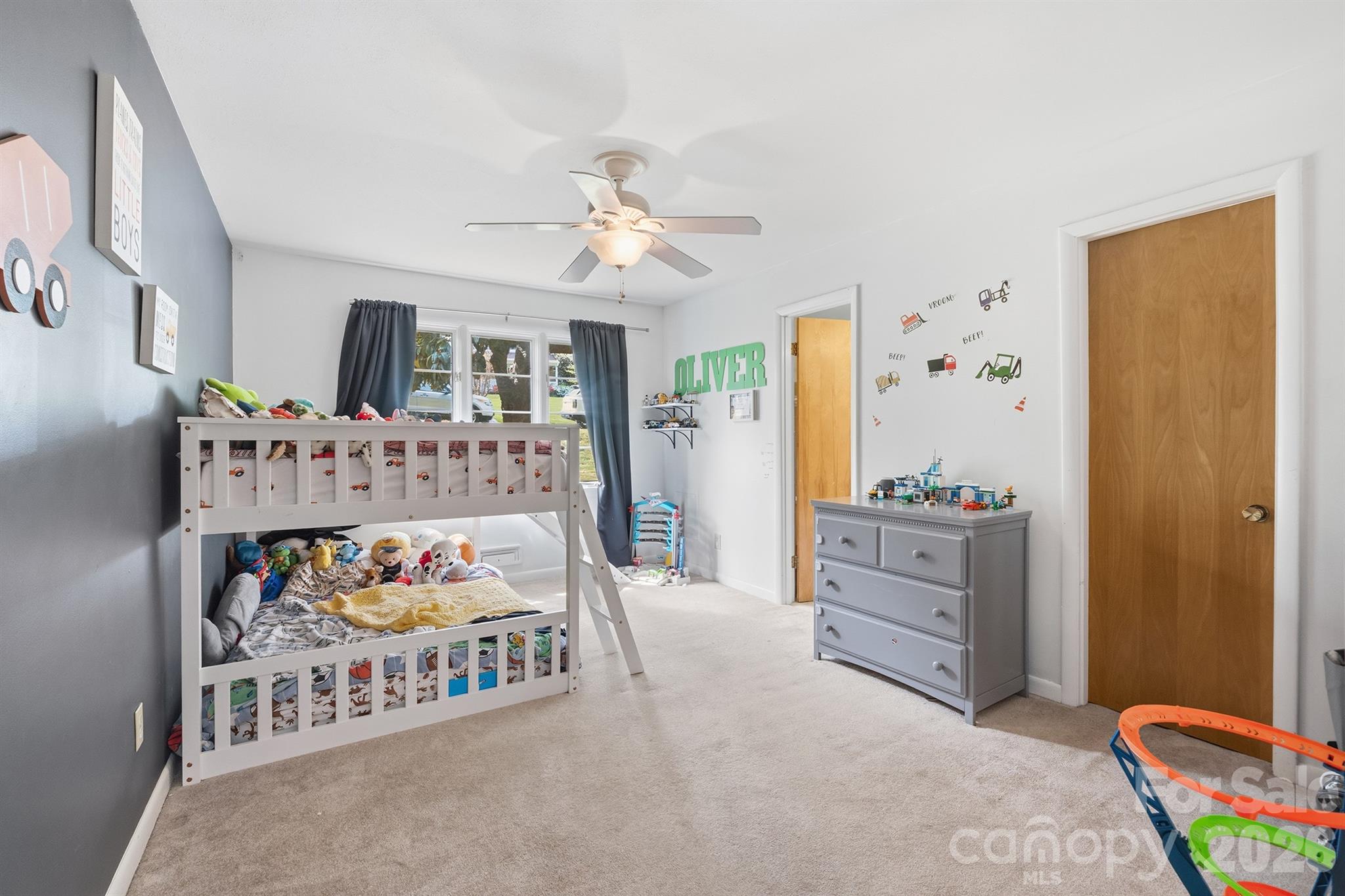 465 28th Avenue Lane NE