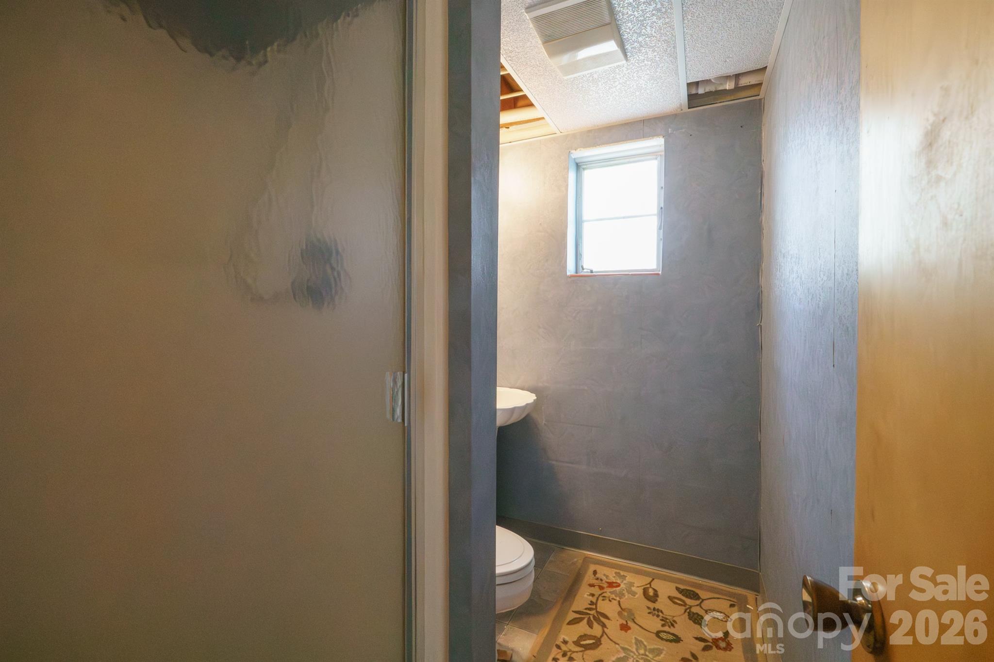 465 28th Avenue Lane NE