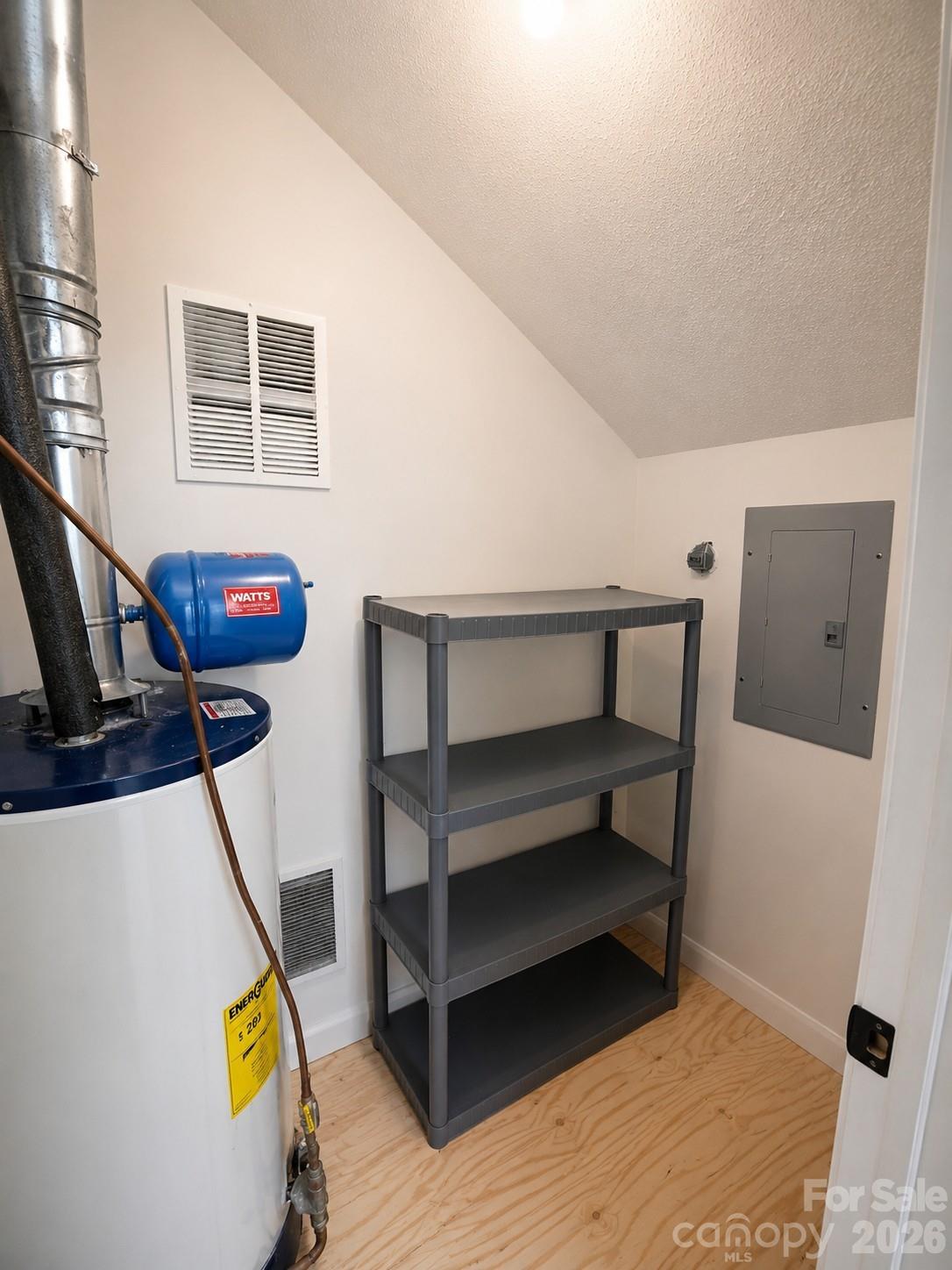 1491 20th Avenue NE Unit: 6