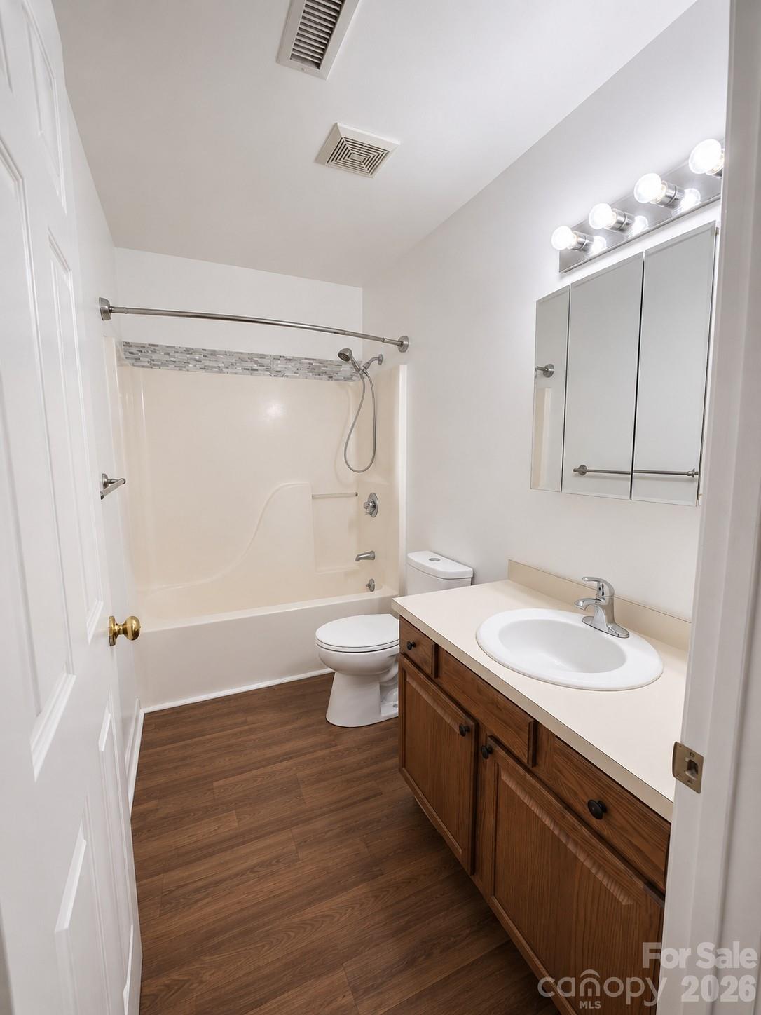 1491 20th Avenue NE Unit: 6