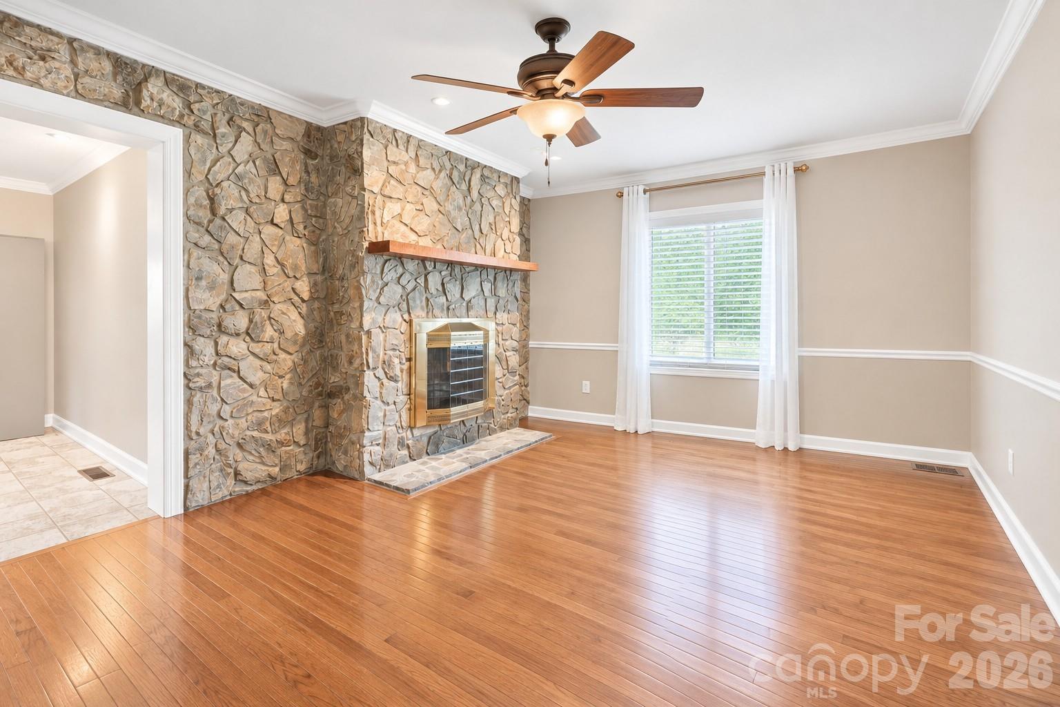1953 Crestdale Lane