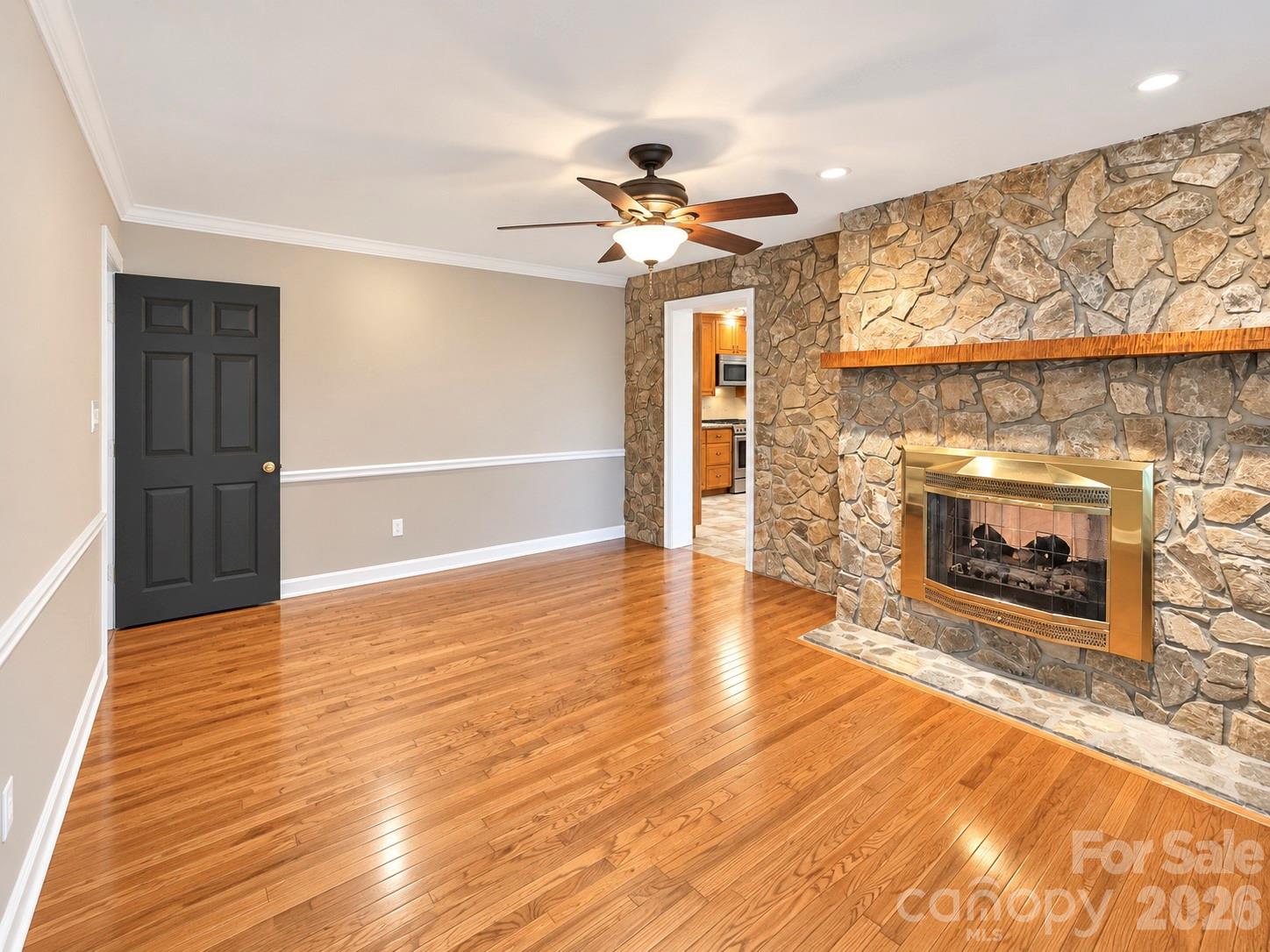 1953 Crestdale Lane