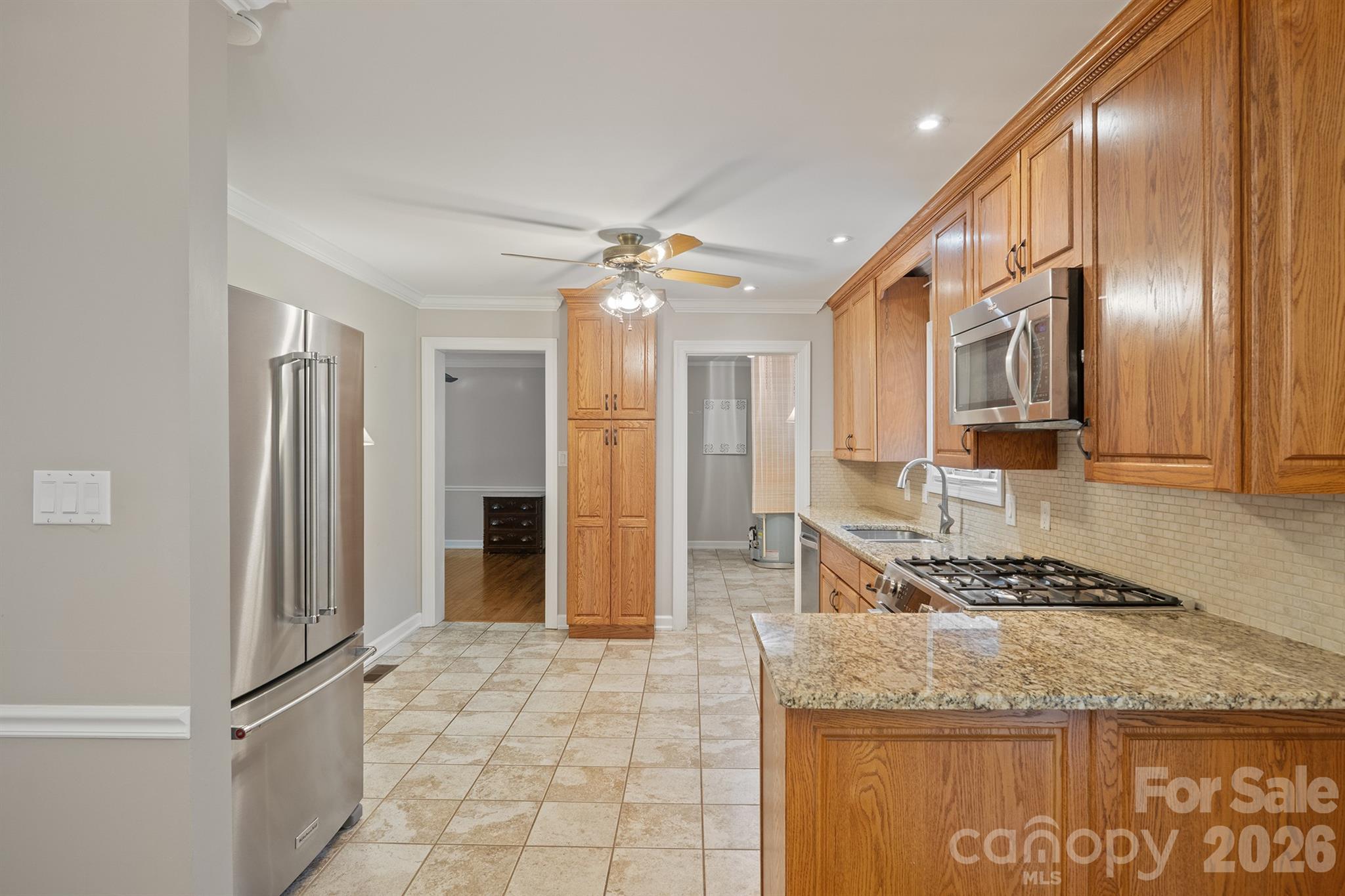1953 Crestdale Lane