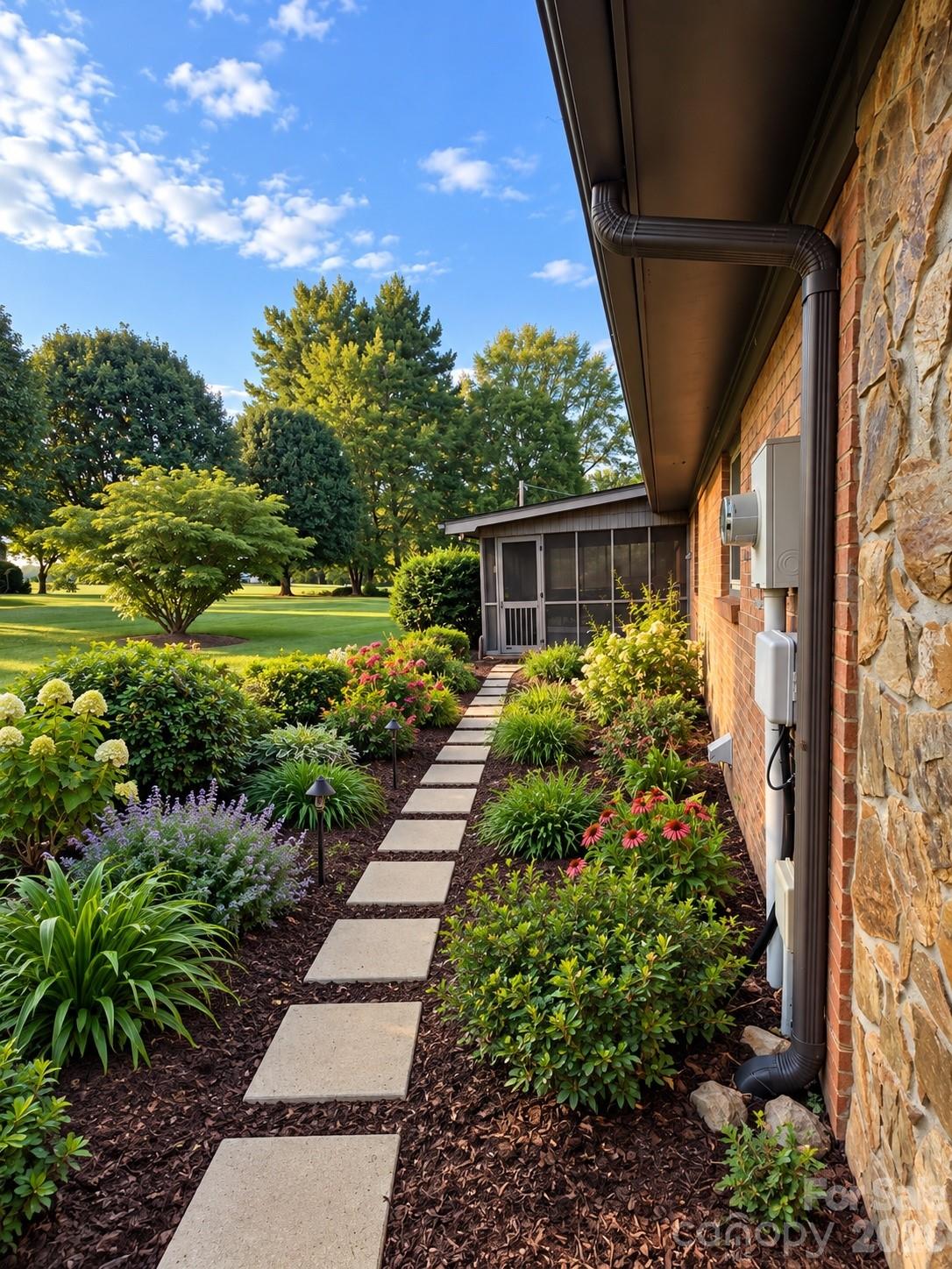1953 Crestdale Lane