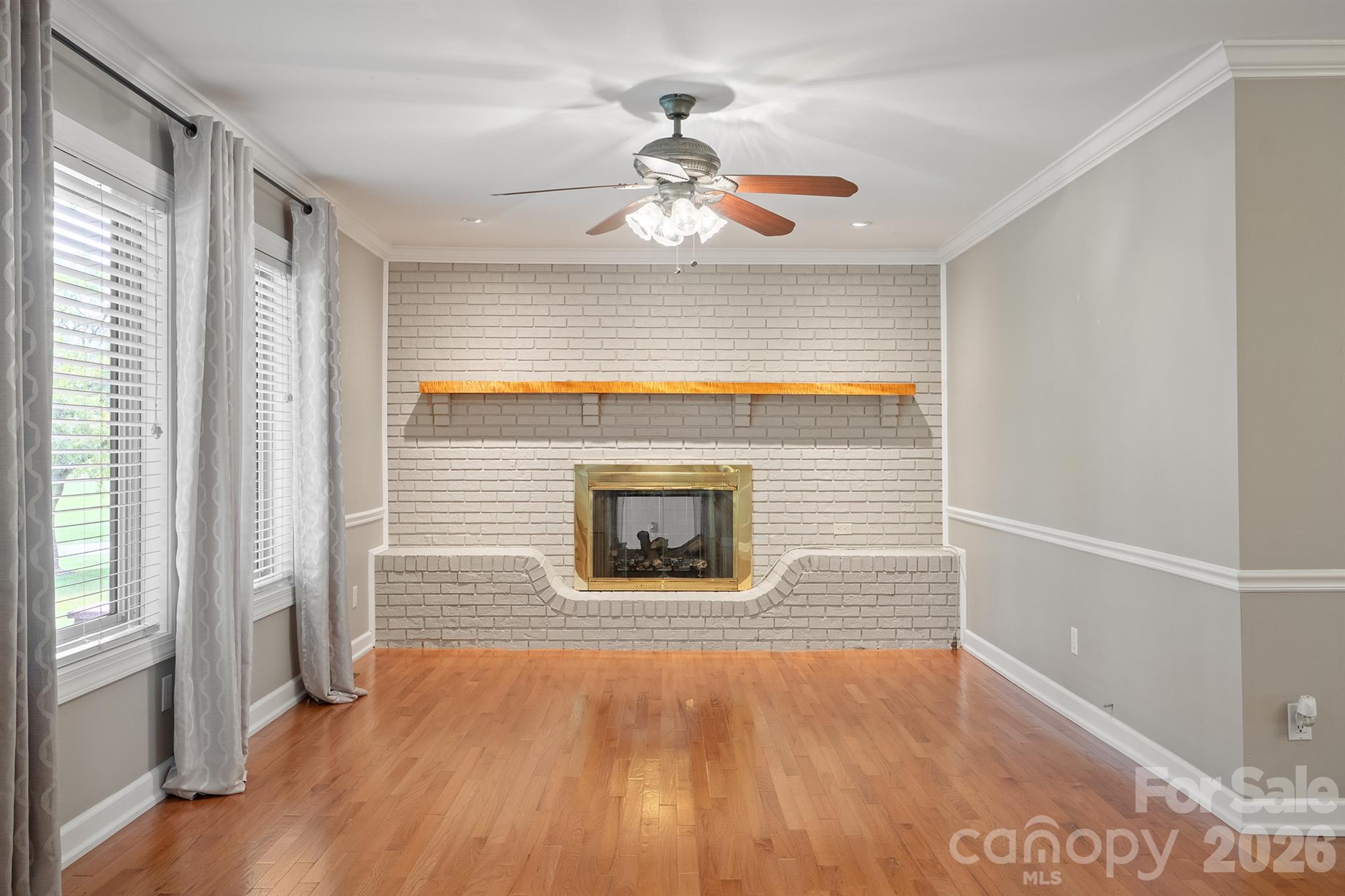 1953 Crestdale Lane