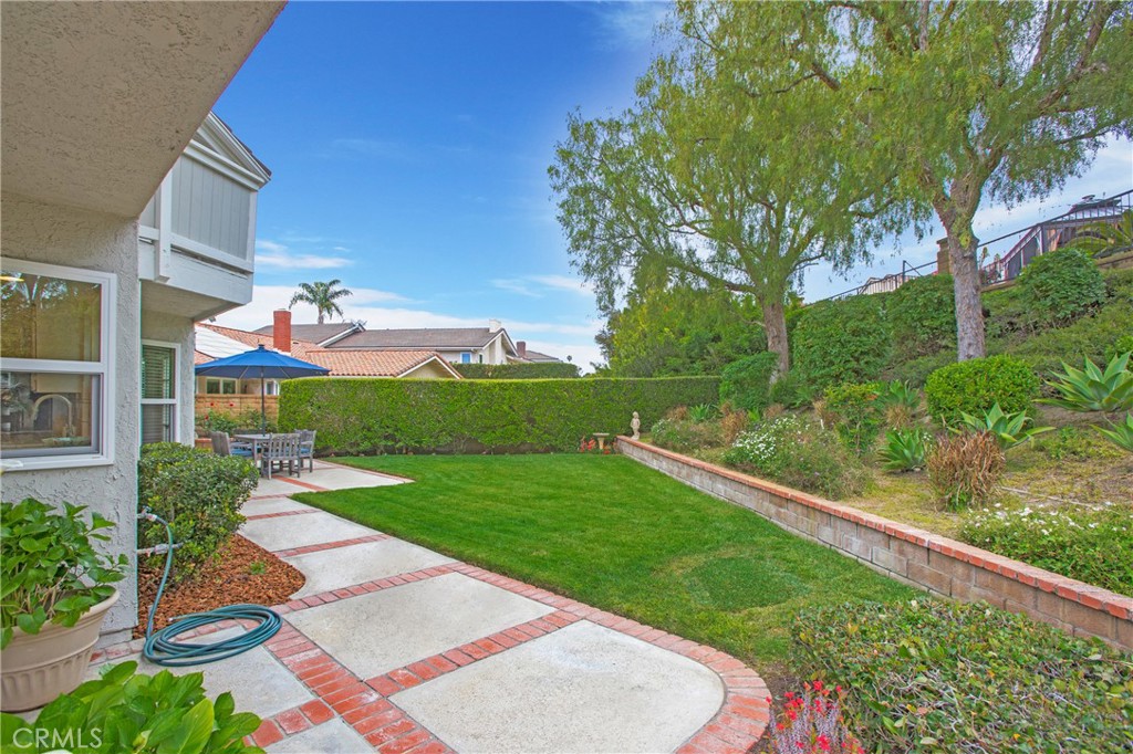 24702 Queens Court