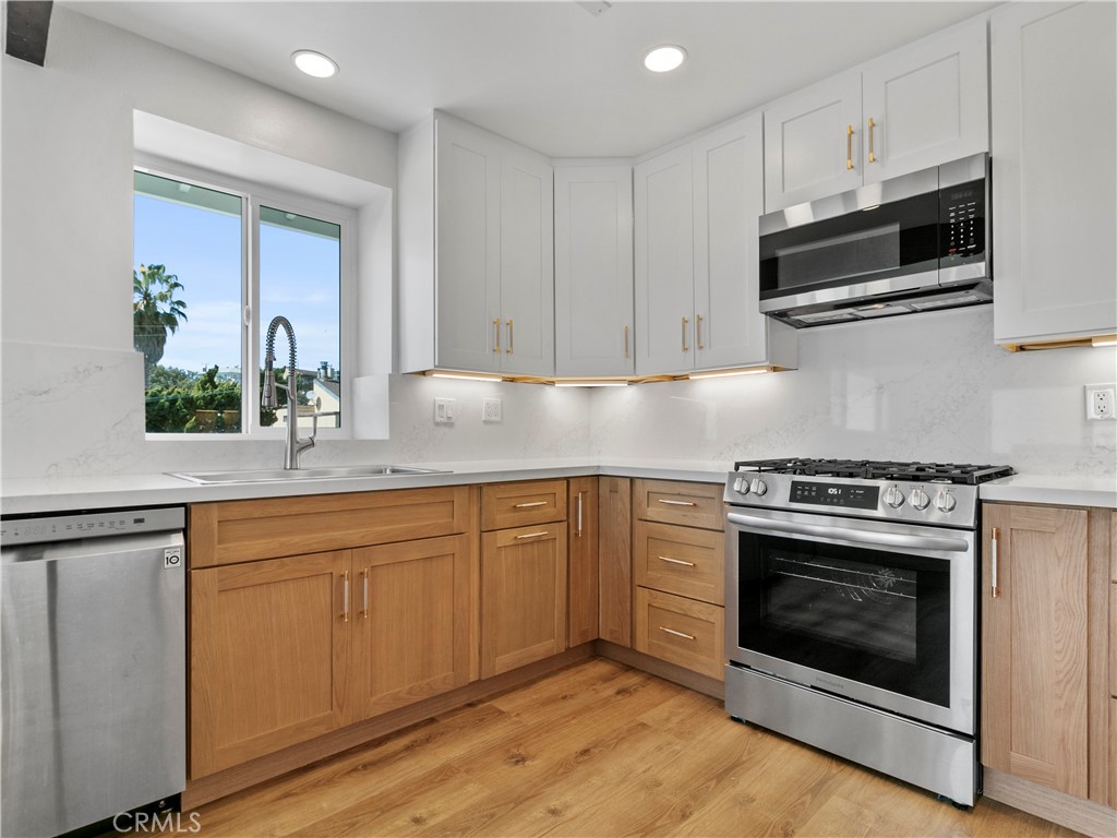 33892 Violet Lantern St