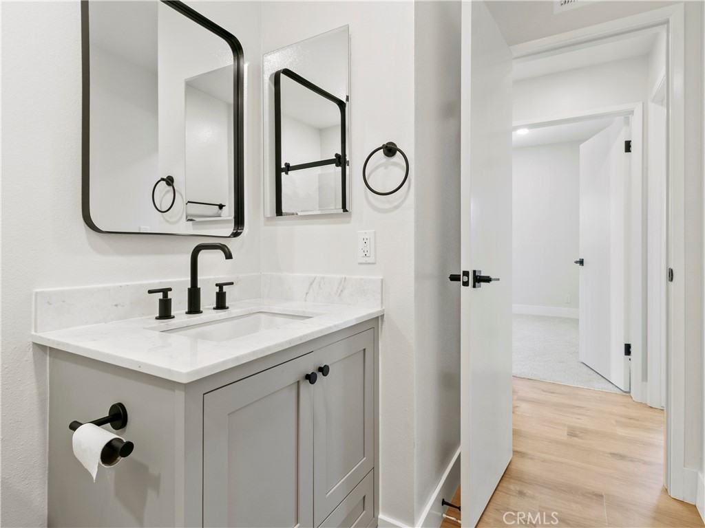 33892 Violet Lantern St