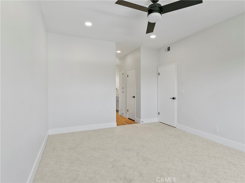 33892 Violet Lantern St