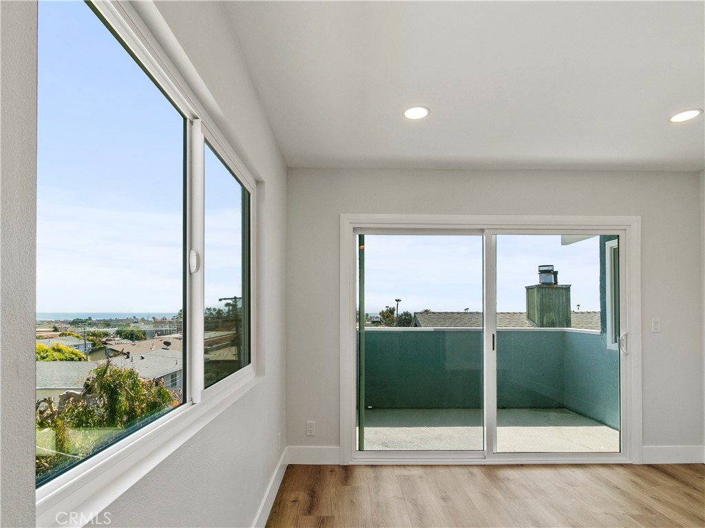 33892 Violet Lantern St