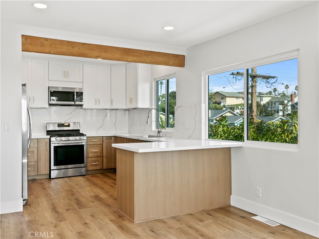 33892 Violet Lantern St