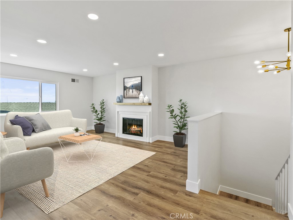 33892 Violet Lantern St