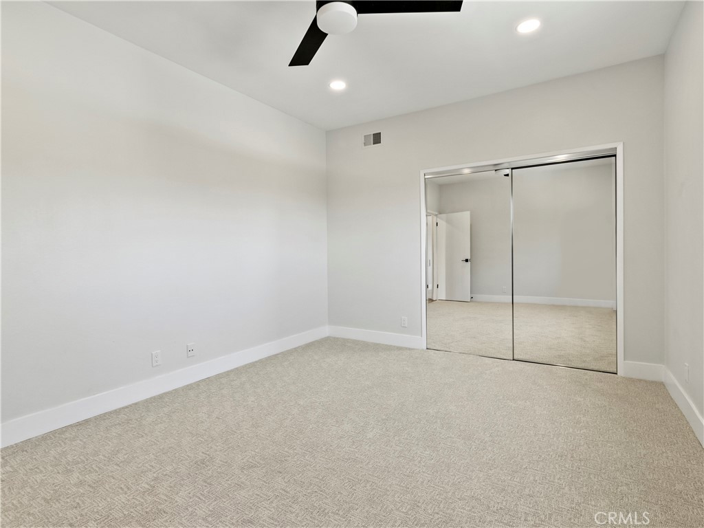 33892 Violet Lantern St