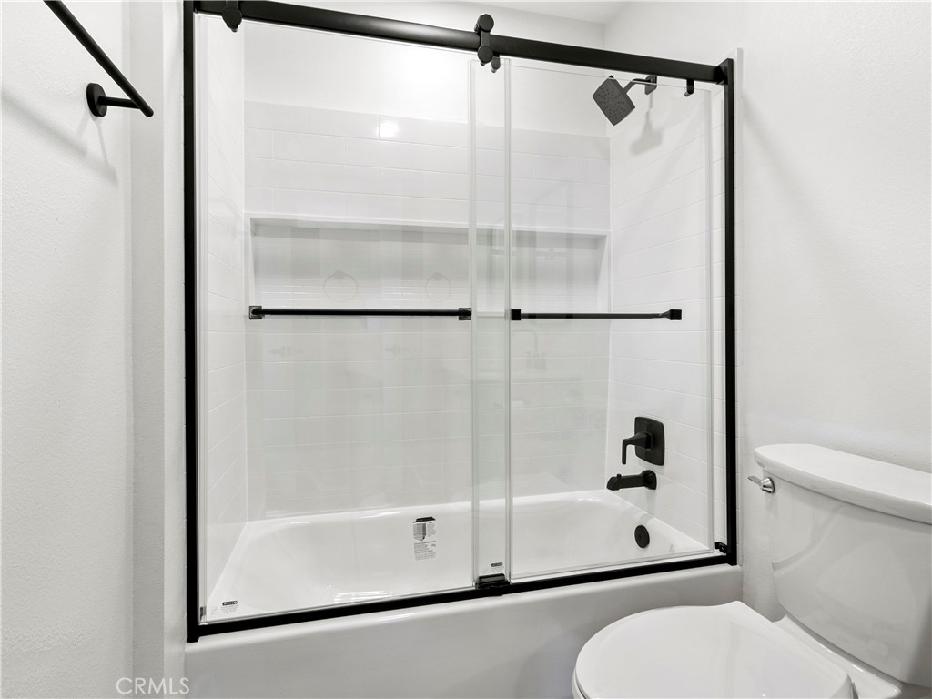 33892 Violet Lantern St