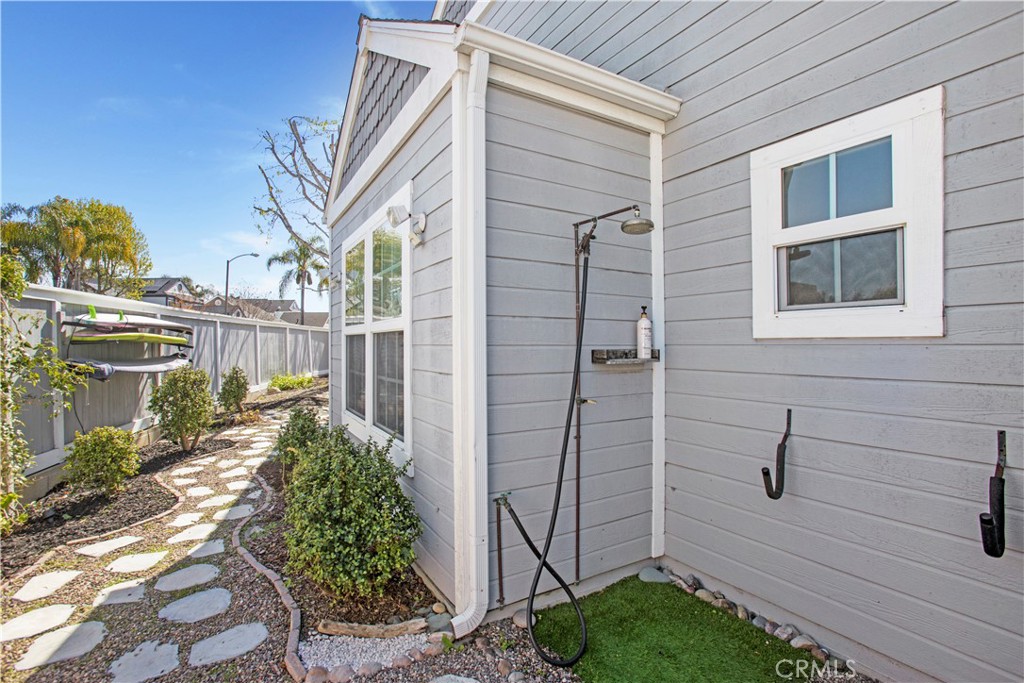 42 Baroness Lane