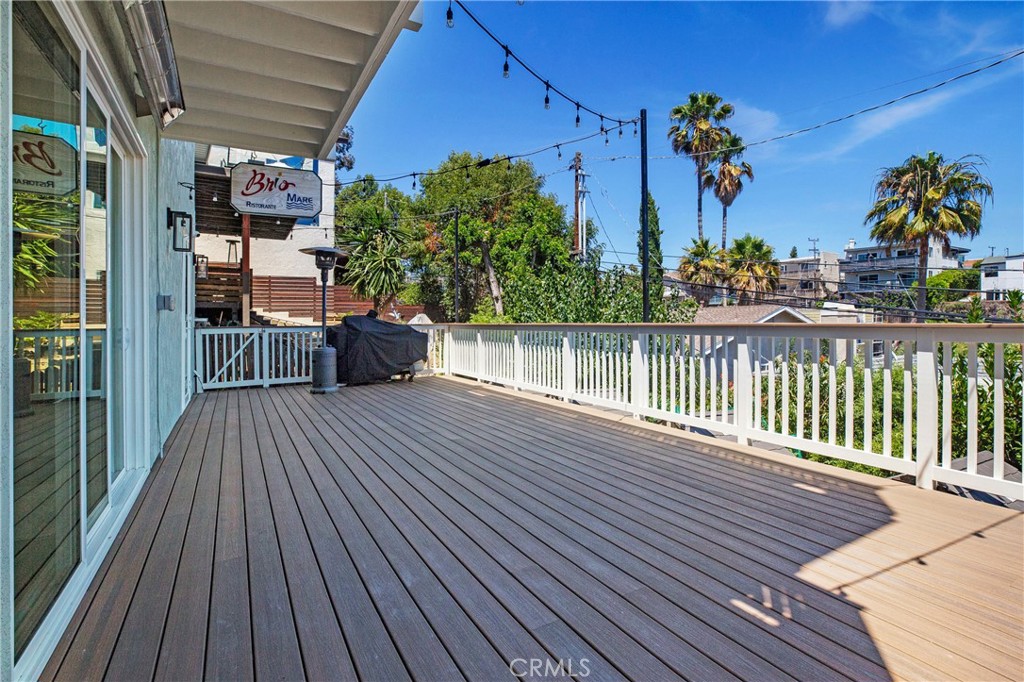 33802 Violet Lantern Street