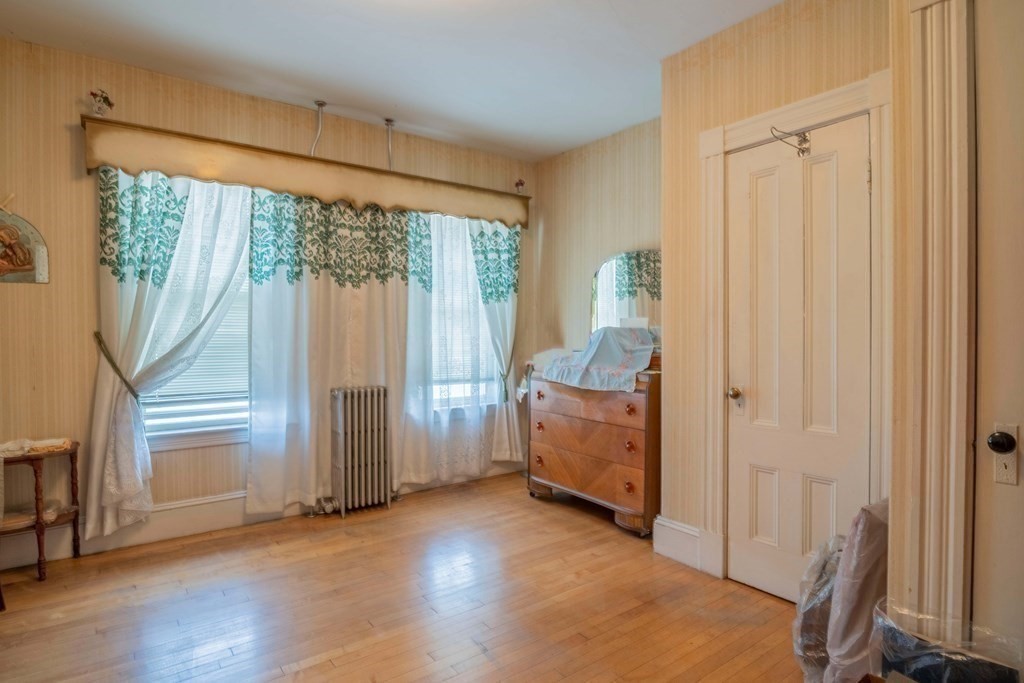 20 Alston St
