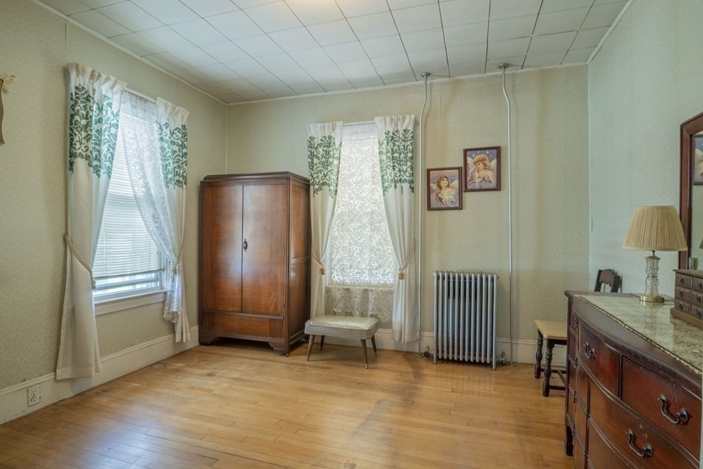 20 Alston St