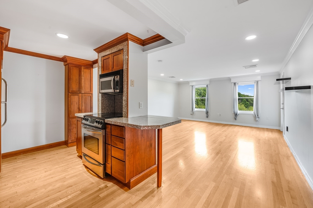 212 Humphrey Street # 205