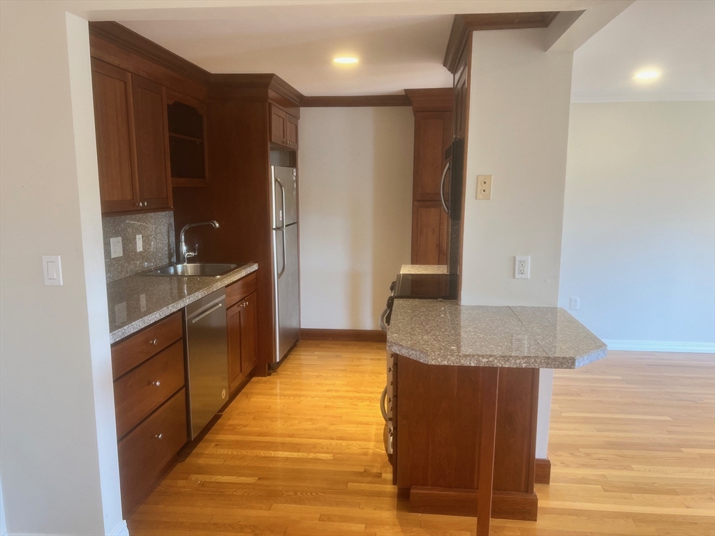 212 Humphrey # 205
