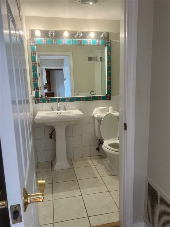 212 Humphrey # 205