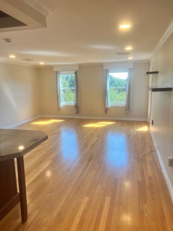 212 Humphrey # 205