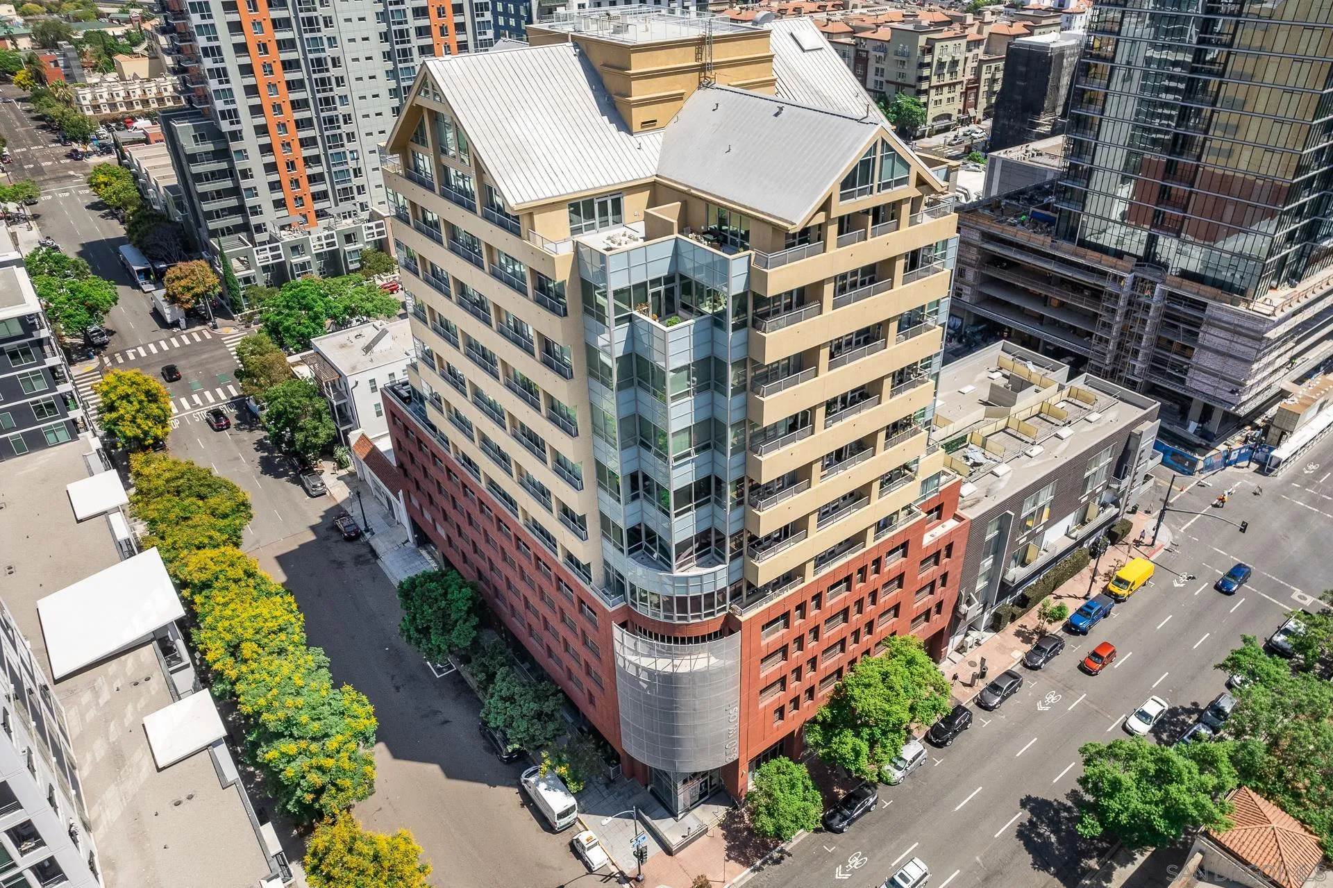 350 W Ash St # 601