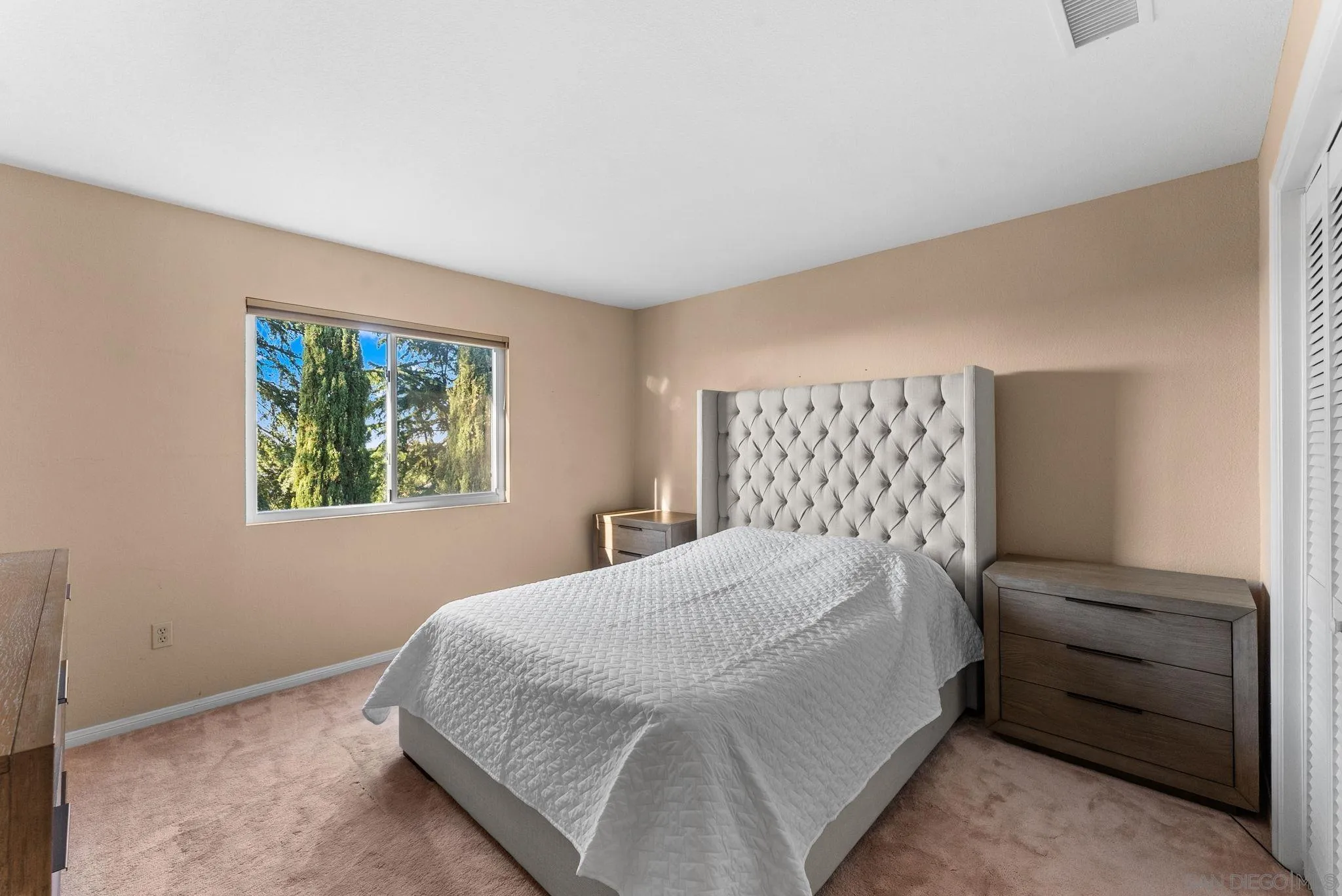 29059 Meadow Glen Way W