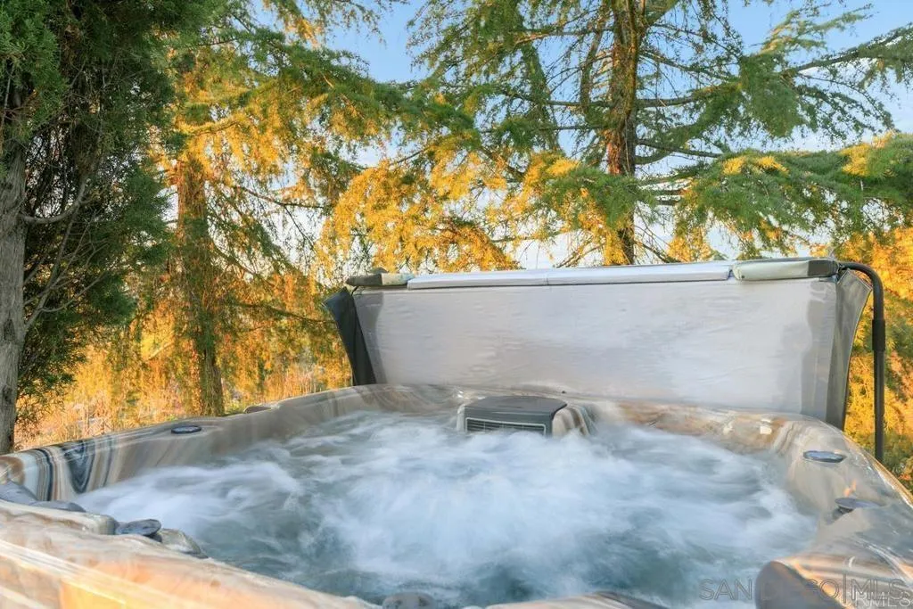 29059 Meadow Glen Way W