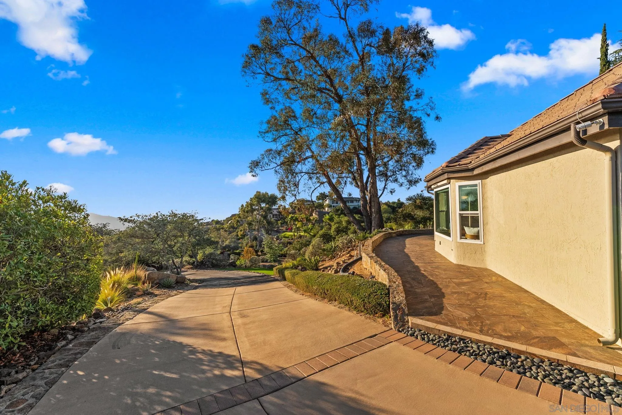 29059 Meadow Glen Way W