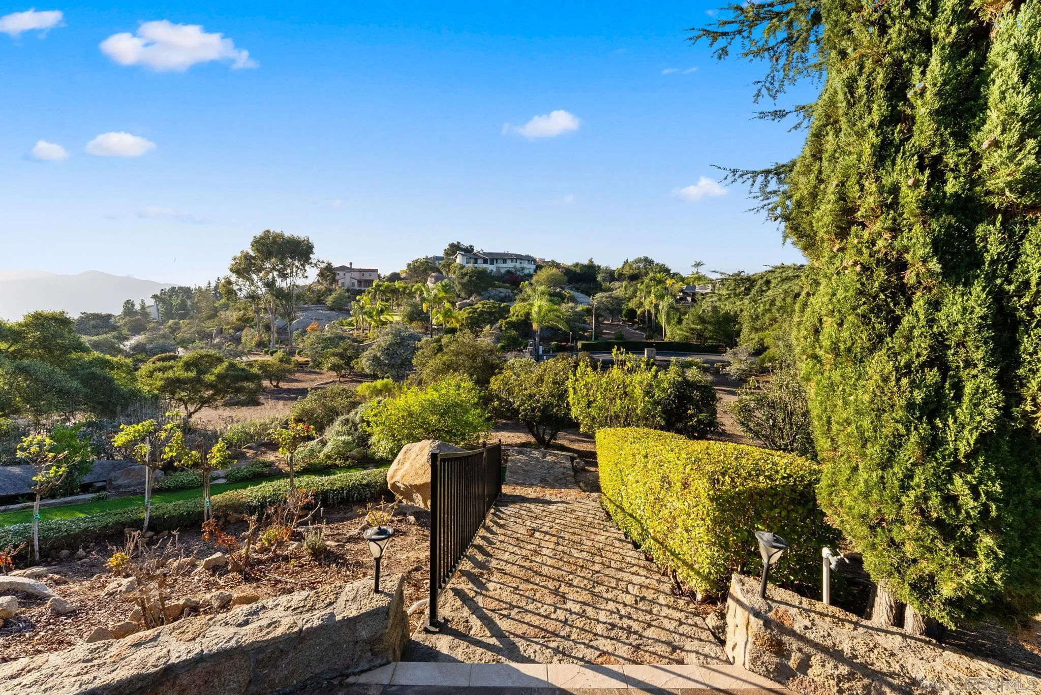 29059 Meadow Glen Way W