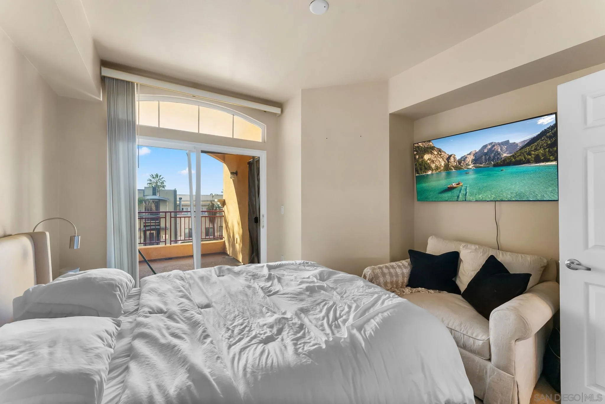 2400 5th Ave Unit 104