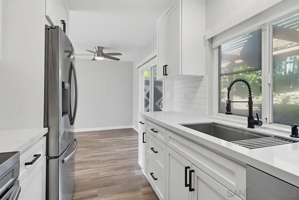 5516 Caminito Roberto