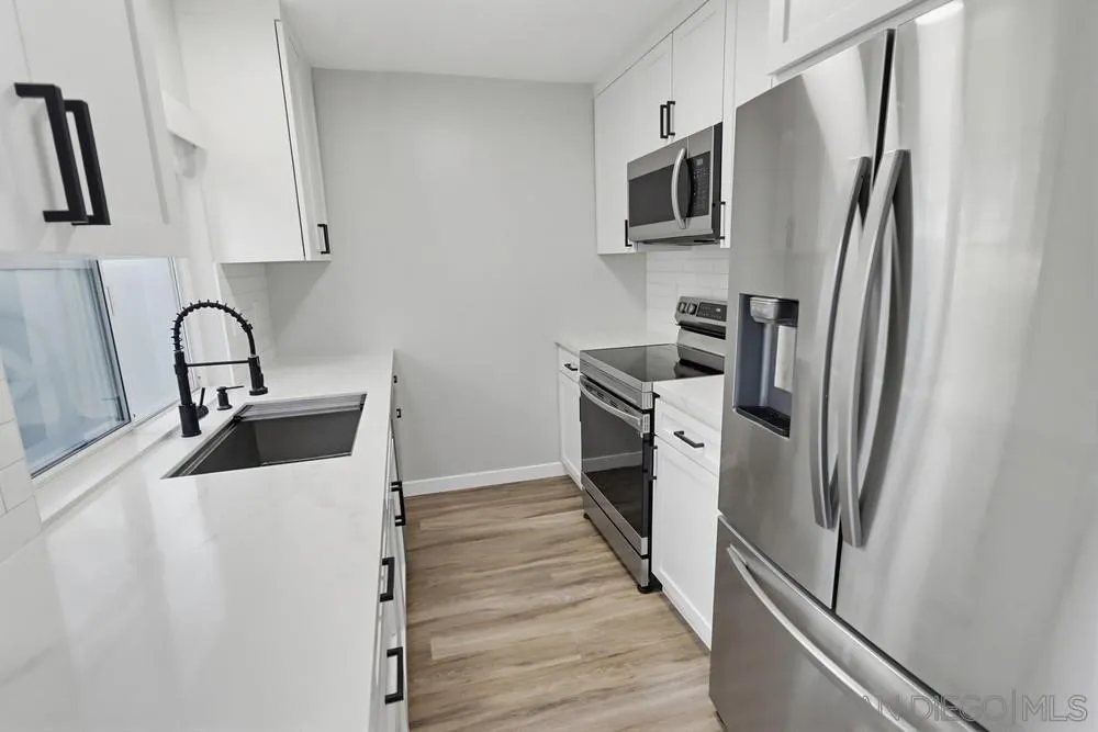 5516 Caminito Roberto